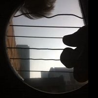YouTube: Guitar Oscillations Captured with iPhone 4